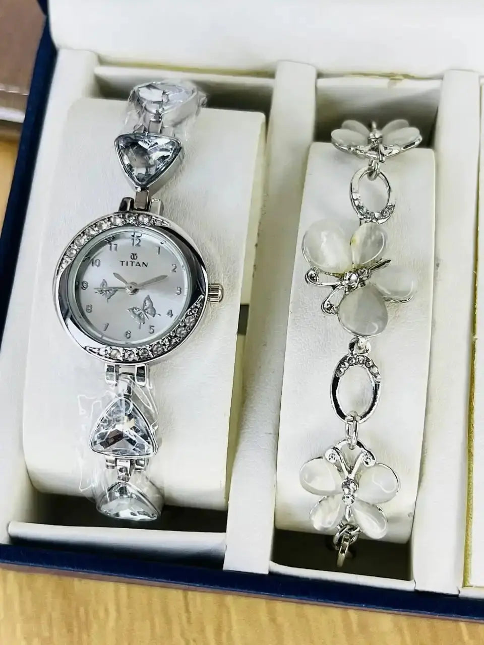 Titan Ladies Watch & Bracelet Gift Set - New Arrival Rs 1399 Accessories ZauqRoz